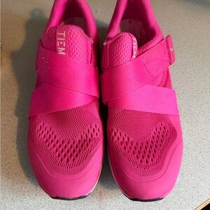 Women's Pink Cycle shoes